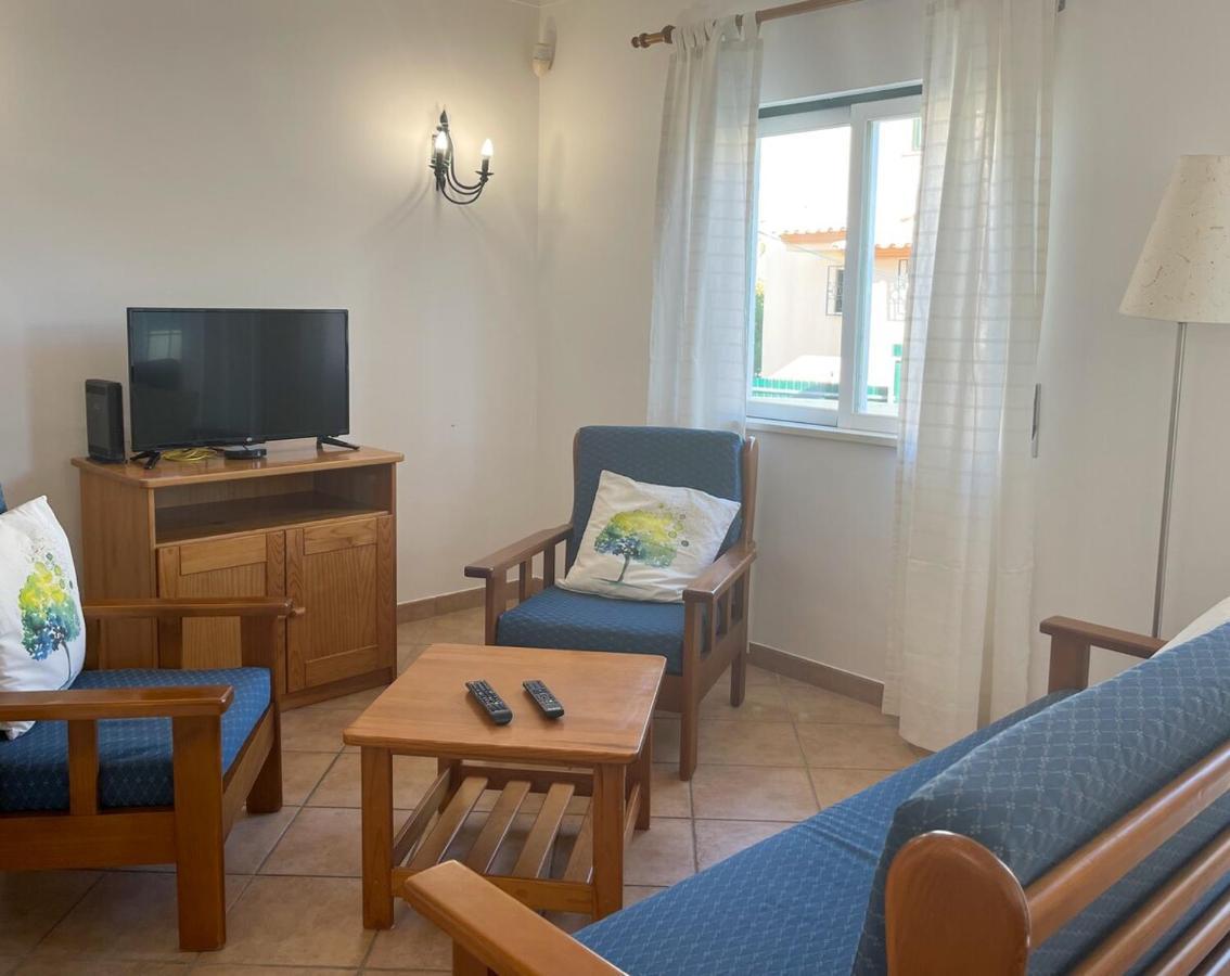 アルブフェイラ Moradia T3 Aguia Marina, Com Piscina E Bbqヴィラ エクステリア 写真