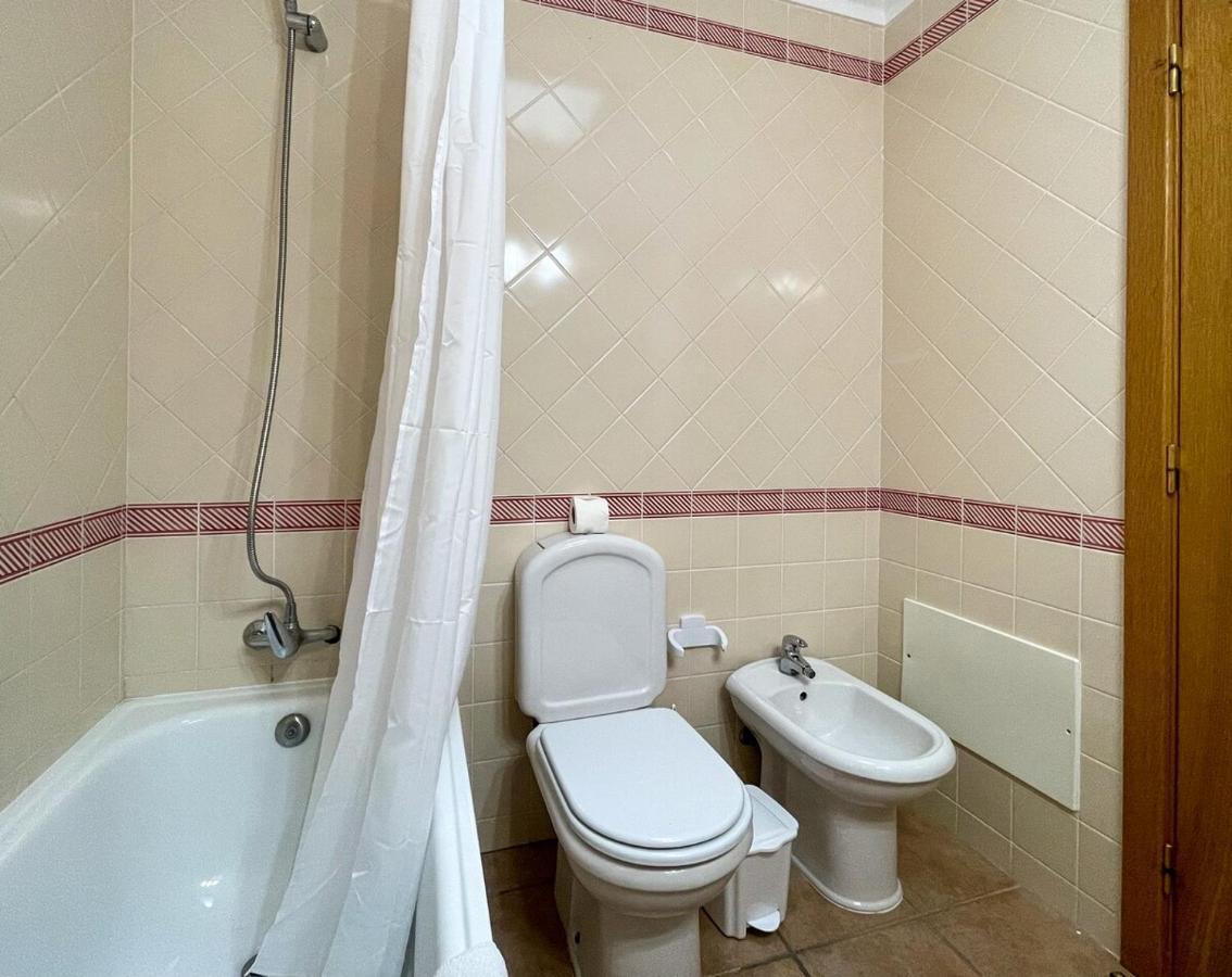アルブフェイラ Moradia T3 Aguia Marina, Com Piscina E Bbqヴィラ エクステリア 写真