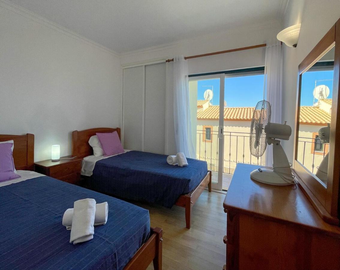 アルブフェイラ Moradia T3 Aguia Marina, Com Piscina E Bbqヴィラ エクステリア 写真